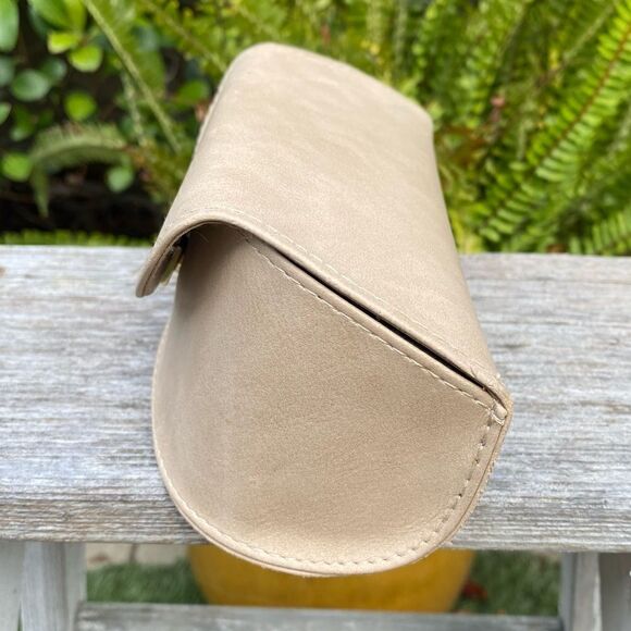 Chloe Light Tan Suede Soft-Shell Sunglasses/Glasses Case. EUC Designer Luxury main image 6